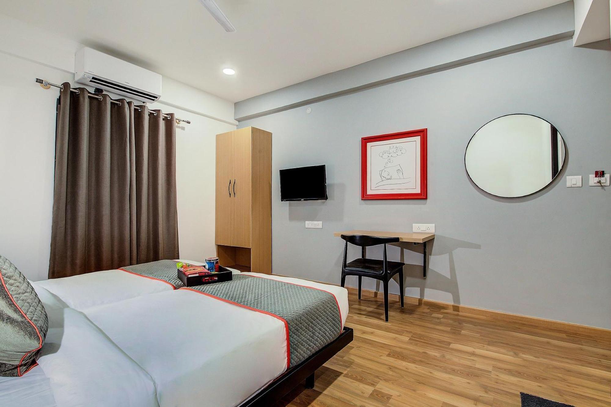Hotel Townhouse Sector 66 Near Sector Metro Station 4*