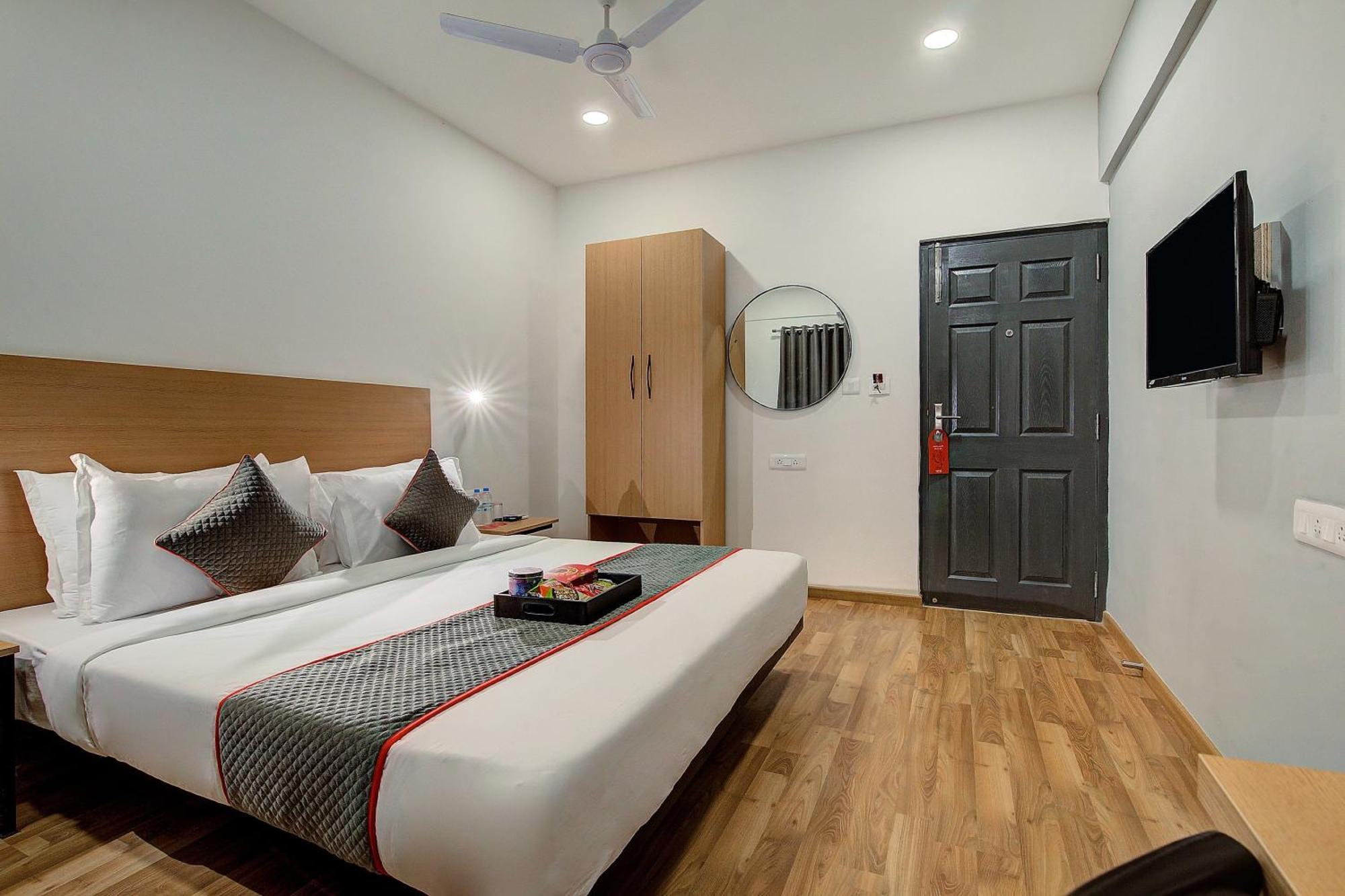 Townhouse Sector 66 Near Sector Metro Station 4* Noida