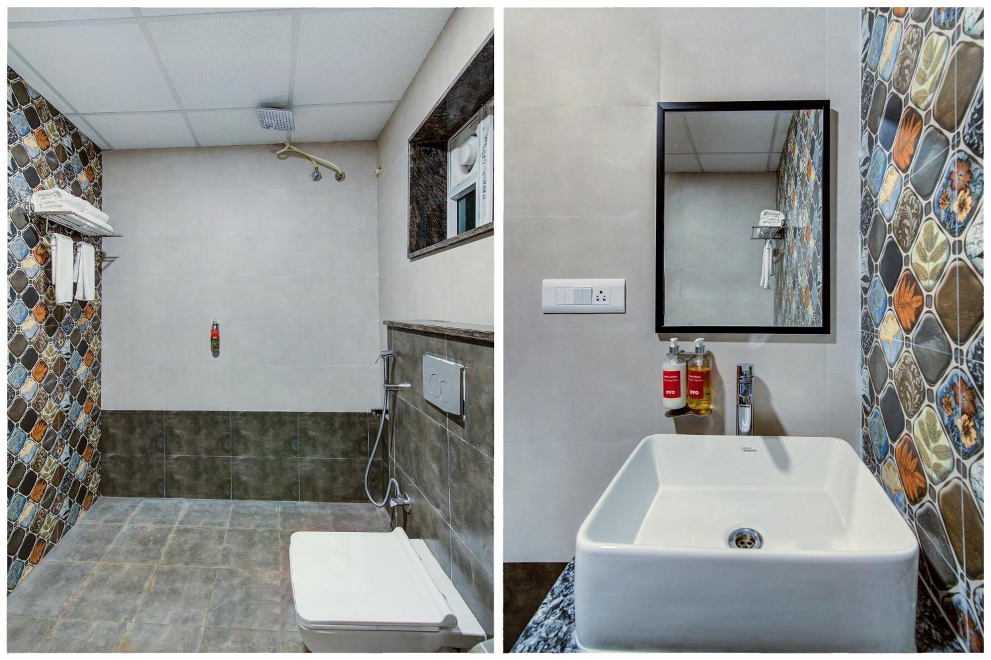 Hotel Townhouse Sector 66 Near Sector Metro Station 4*