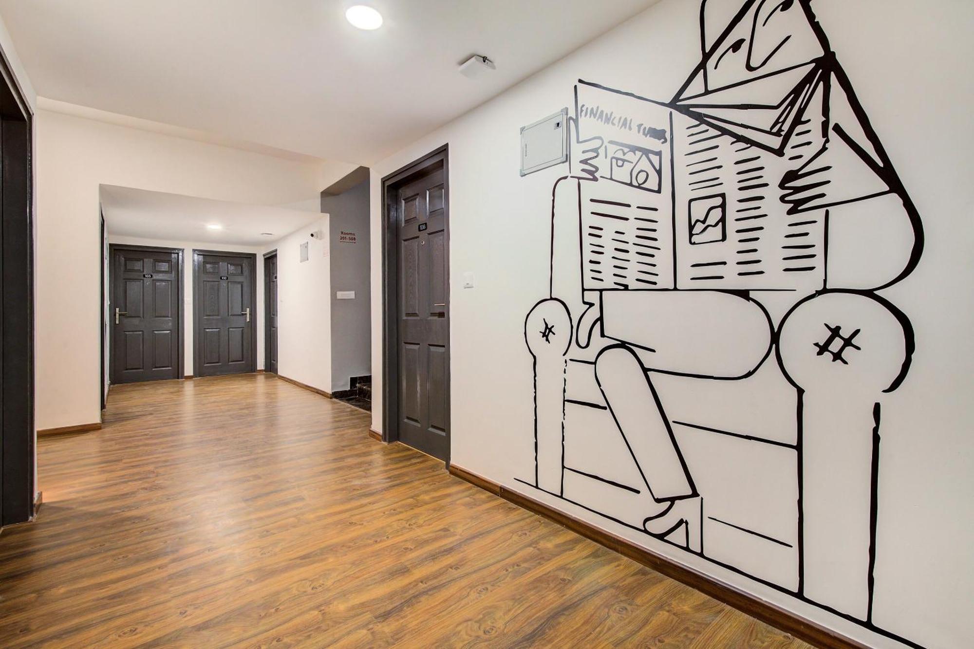 Townhouse Sector 66 Near Sector Metro Station 4*